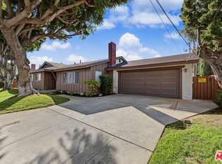 18612 Rayen St, Northridge, CA 91324