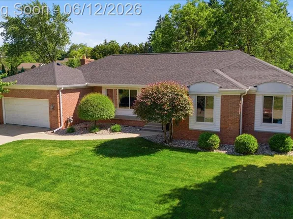 5048 E Hill Rd, Grand Blanc, MI 48439