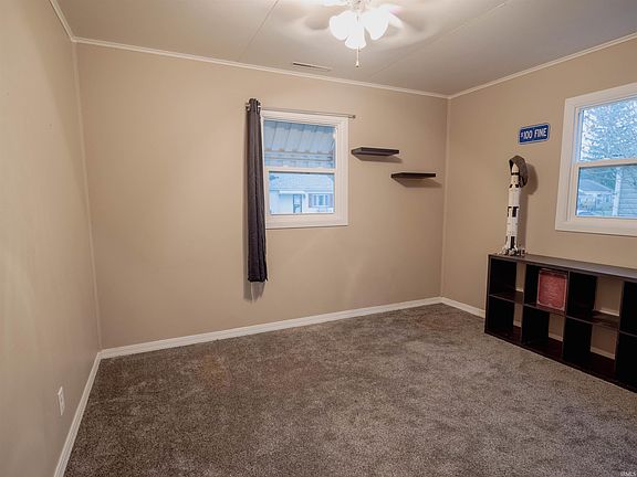 4th image of 1423 Oak Ct