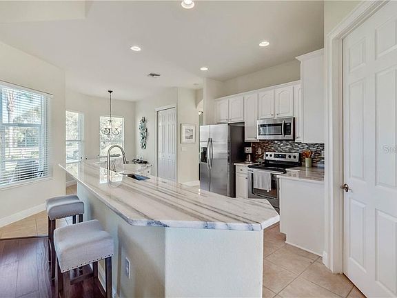 5th image of 38618 Lakeview Walk