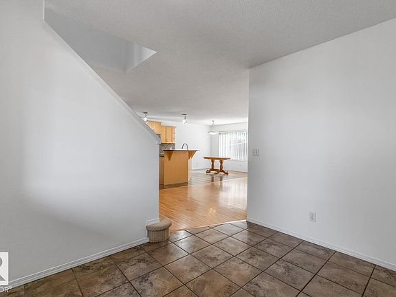 4th image of 4717 60th St