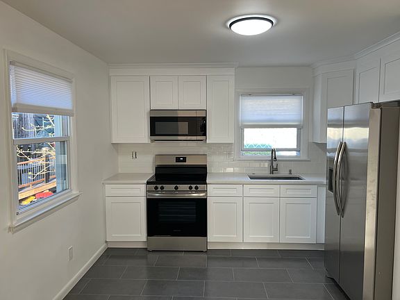 2nd image of 58 S Stone Ave Floor 2