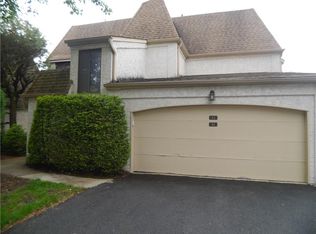52 Park Gate Dr #52, Edison, NJ 08820