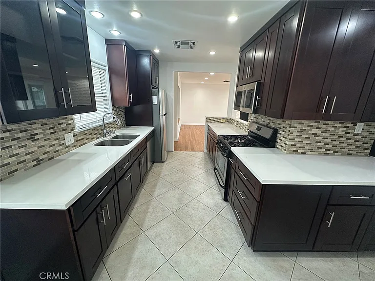 12811 Cumpston St — Photo 8