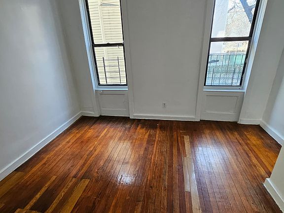 4th image of 664 E 166th St #1E