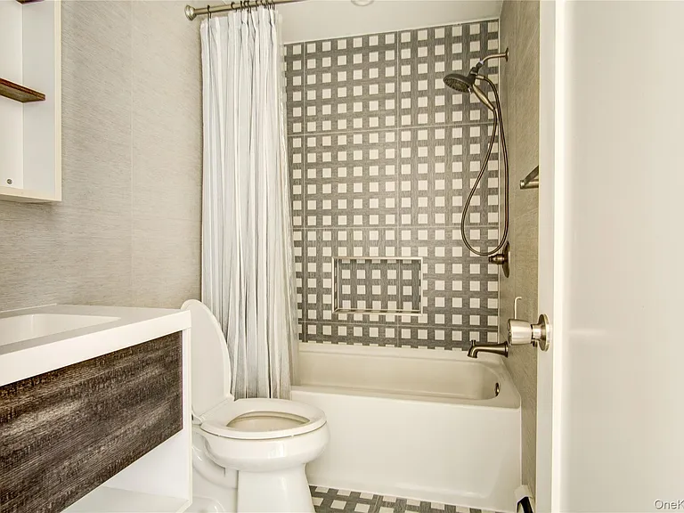867 Bryant St — Photo 11