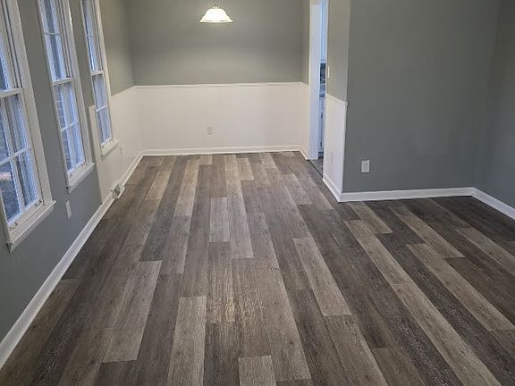 4th image of 806 Jones Cir