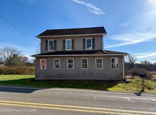 371 Pond Hill Mountain Rd, Wapwallopen, PA 18660
