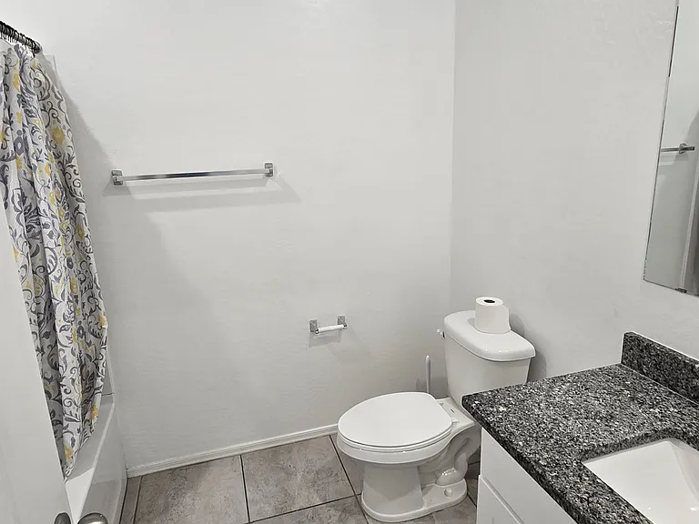 1527 E Lardner Dr — Photo 16