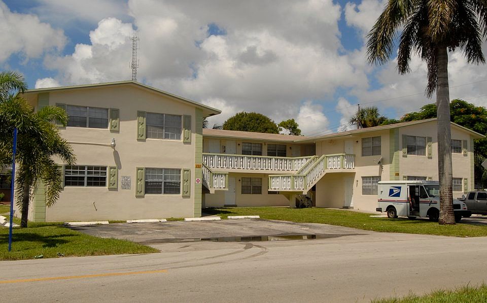 1st image of 111 Palm Ave APT 7