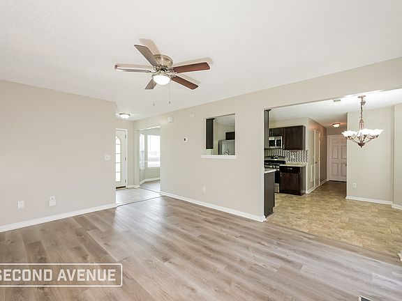 5th image of 2851 Knoll View Pl