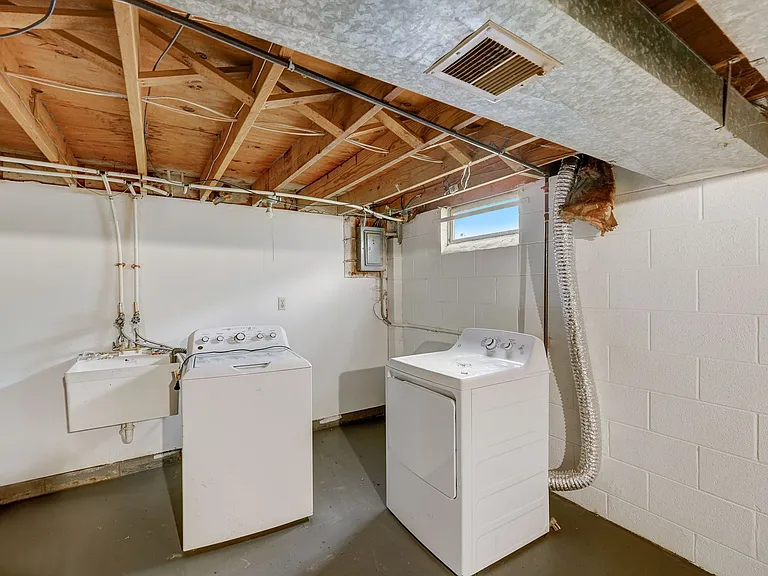 6204 W Main St — Photo 7