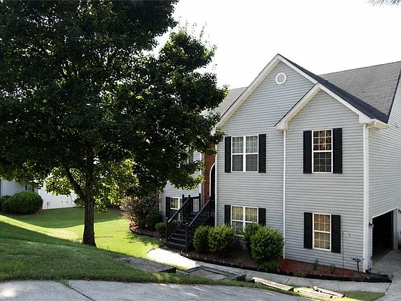 2nd image of 1129 Jefferson Walk Cir