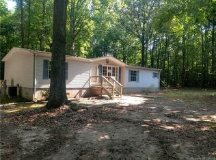 6581 Richneck Rd, Hayes, VA 23072