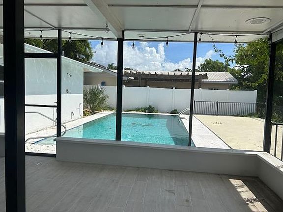 5th image of 3511 Jaffa Dr