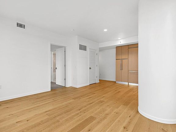 5th image of 1808 Minor Ave #1212
