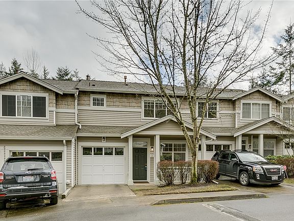 3rd image of 9502 179th Pl NE Unit 2
