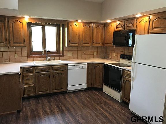 5th image of 1203 Castana Cir