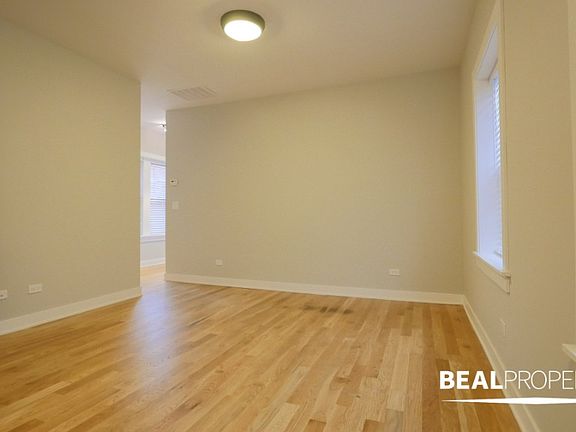 3rd image of 2205 W Eastwood Ave APT 2W