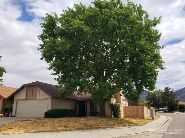 216 Meadowbrook Ct, Tehachapi, CA 93561