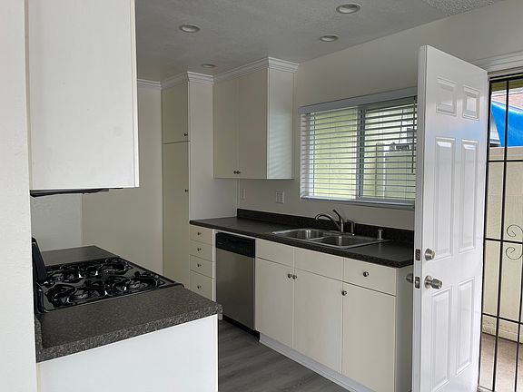 5th image of 3611-3613 W Marian Way #3611