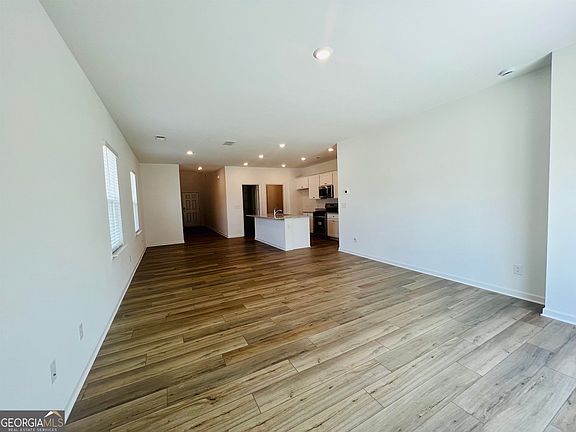 4th image of 4005 Berry Farm Ct
