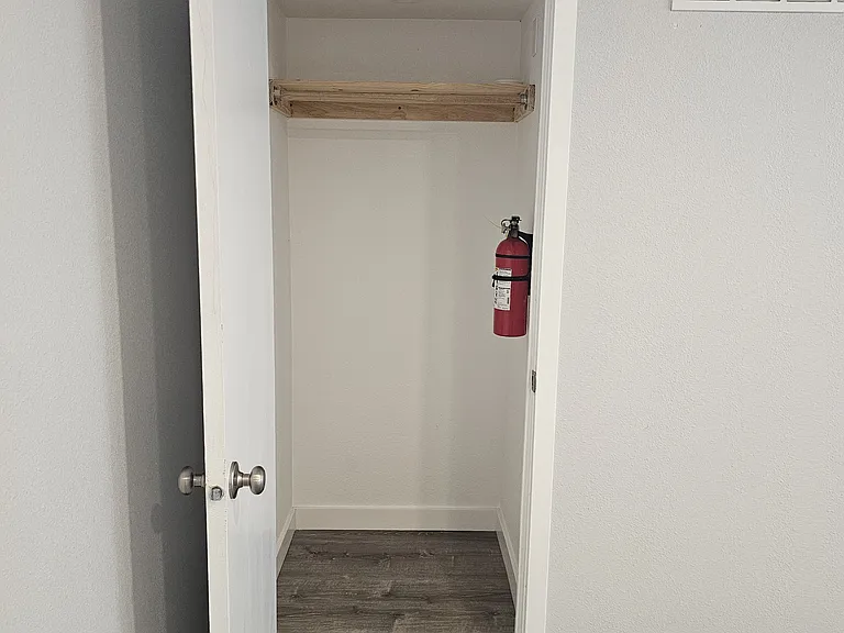 813 N Riverside Dr #A — Photo 7