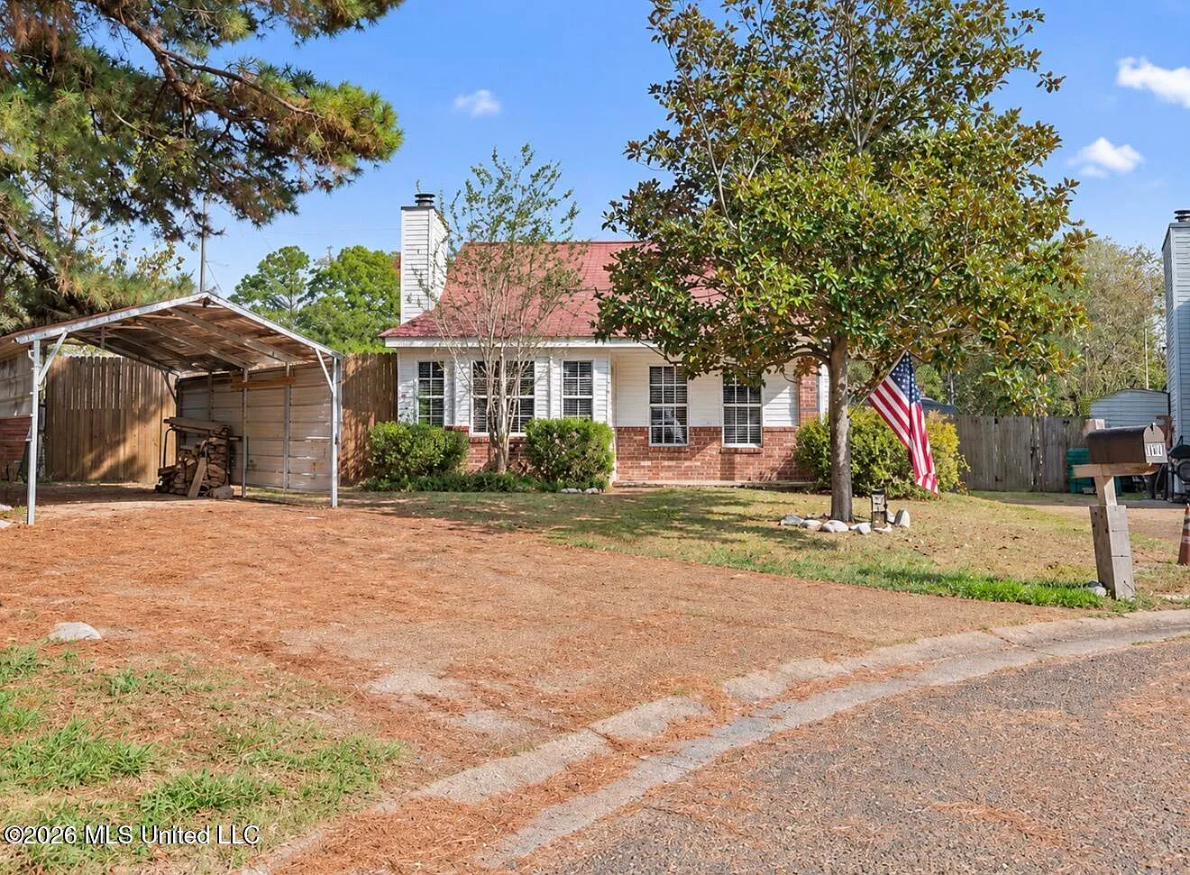 2 bed, 1.0 bath, 979 sqft, $1,650 — Photo 2