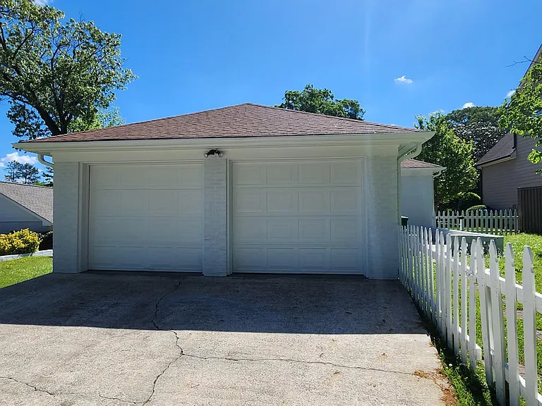 1447 Grant Dr — Photo 11