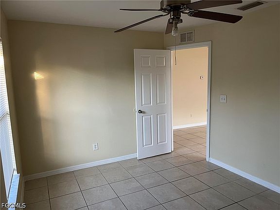 5th image of 2424/2426 Ted Ave S