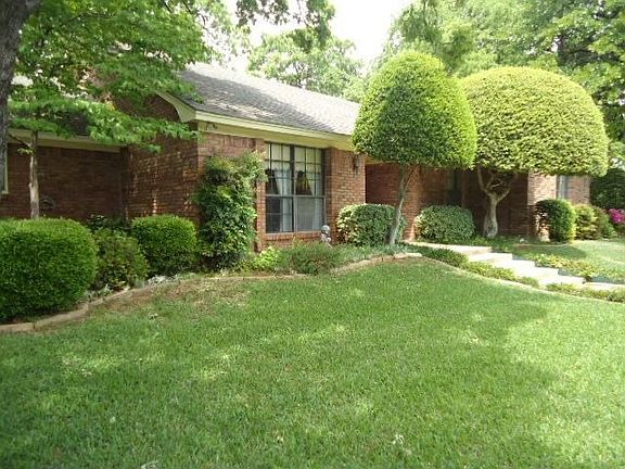 3rd image of 3604 Cliffwood Dr