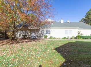 349 Colonial Cir, Manorville, NY 11949