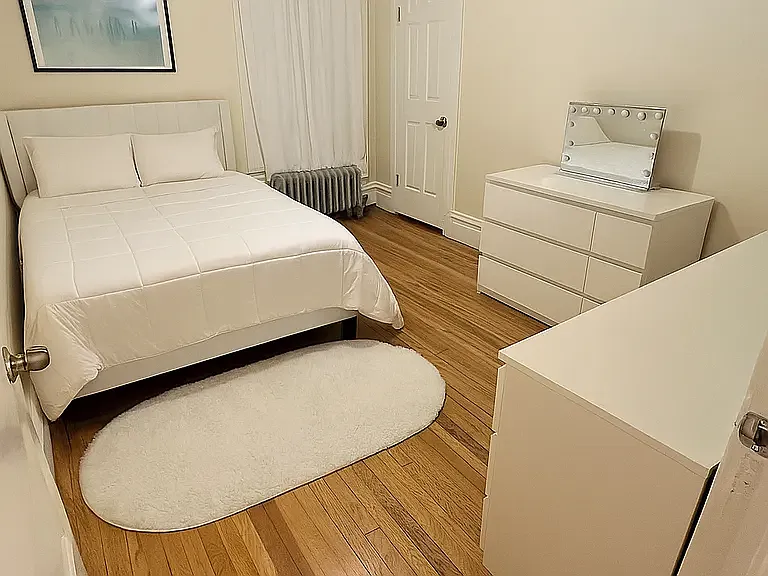 3 bed, 1500 sqft, $4,200 — Photo 3