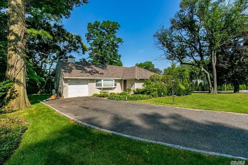 1st image of 11 Soundview Dr