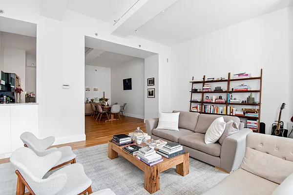 Rented by Douglas Elliman | media 22