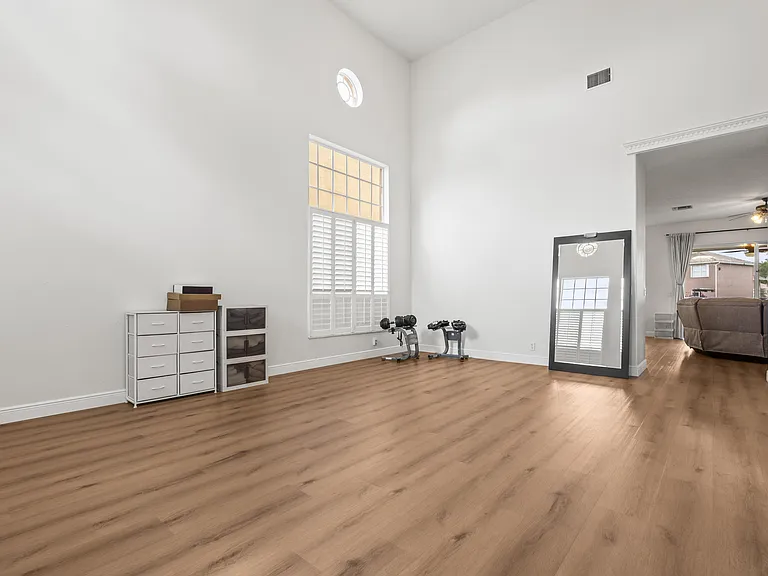 11065 Stone Creek St — Photo 6