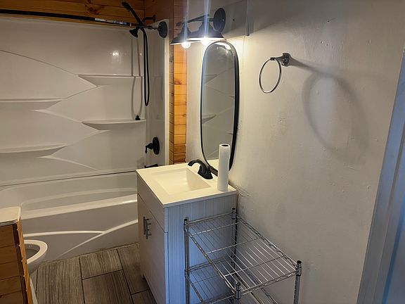 5th image of 12 E Main St #1