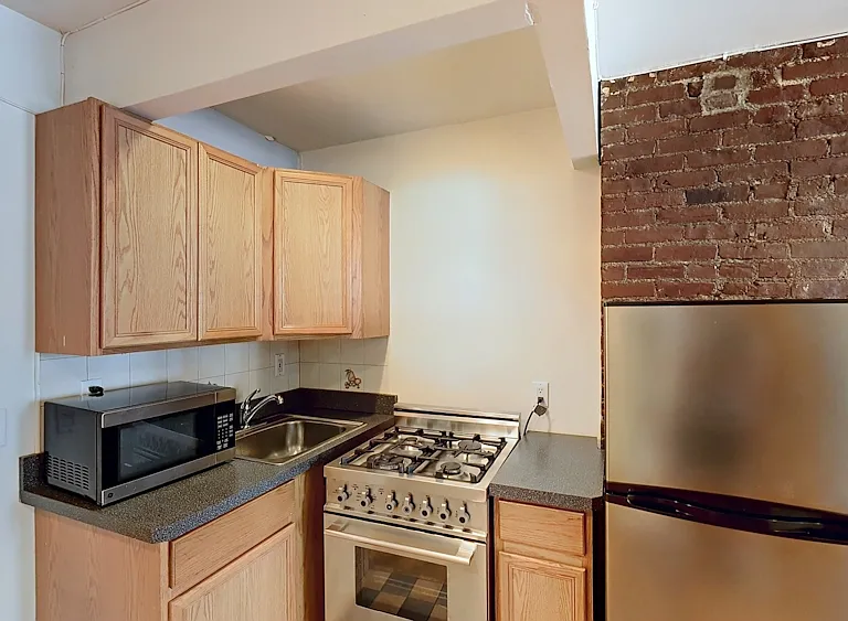 120 Orchard St #3 — Photo 7
