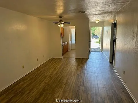 2 bed, 829 sqft, $1,025 — Photo 2