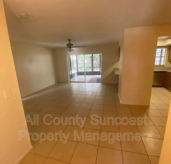 2636 Orangewood Ct — Photo 2