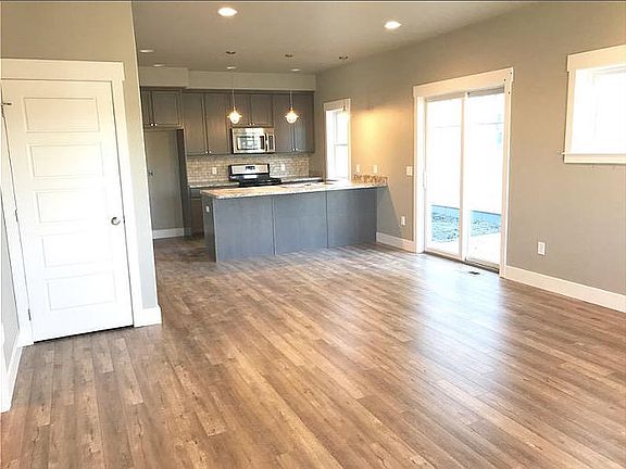 2nd image of 1705 Island View Dr