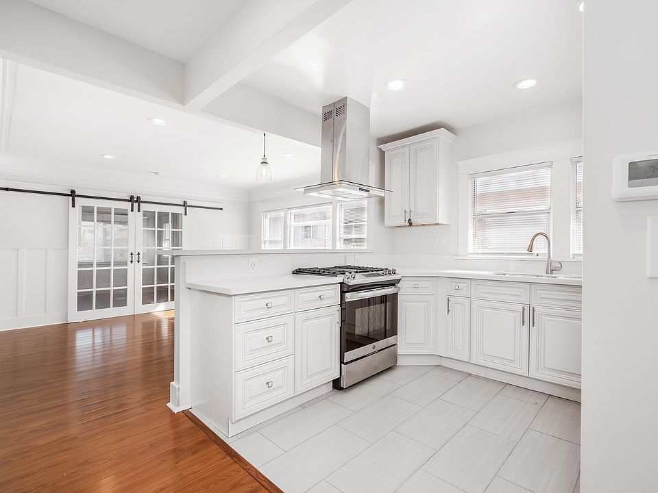 1st image of 117 1/2 N Alexandria Ave #117-1/2