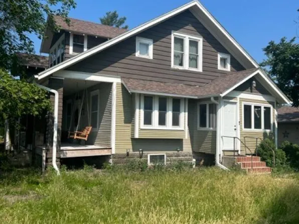 1375 111th St, Wayland, IA 52654