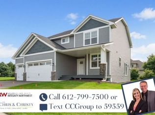 905 Ridgecrest Dr, Carver, MN 55315