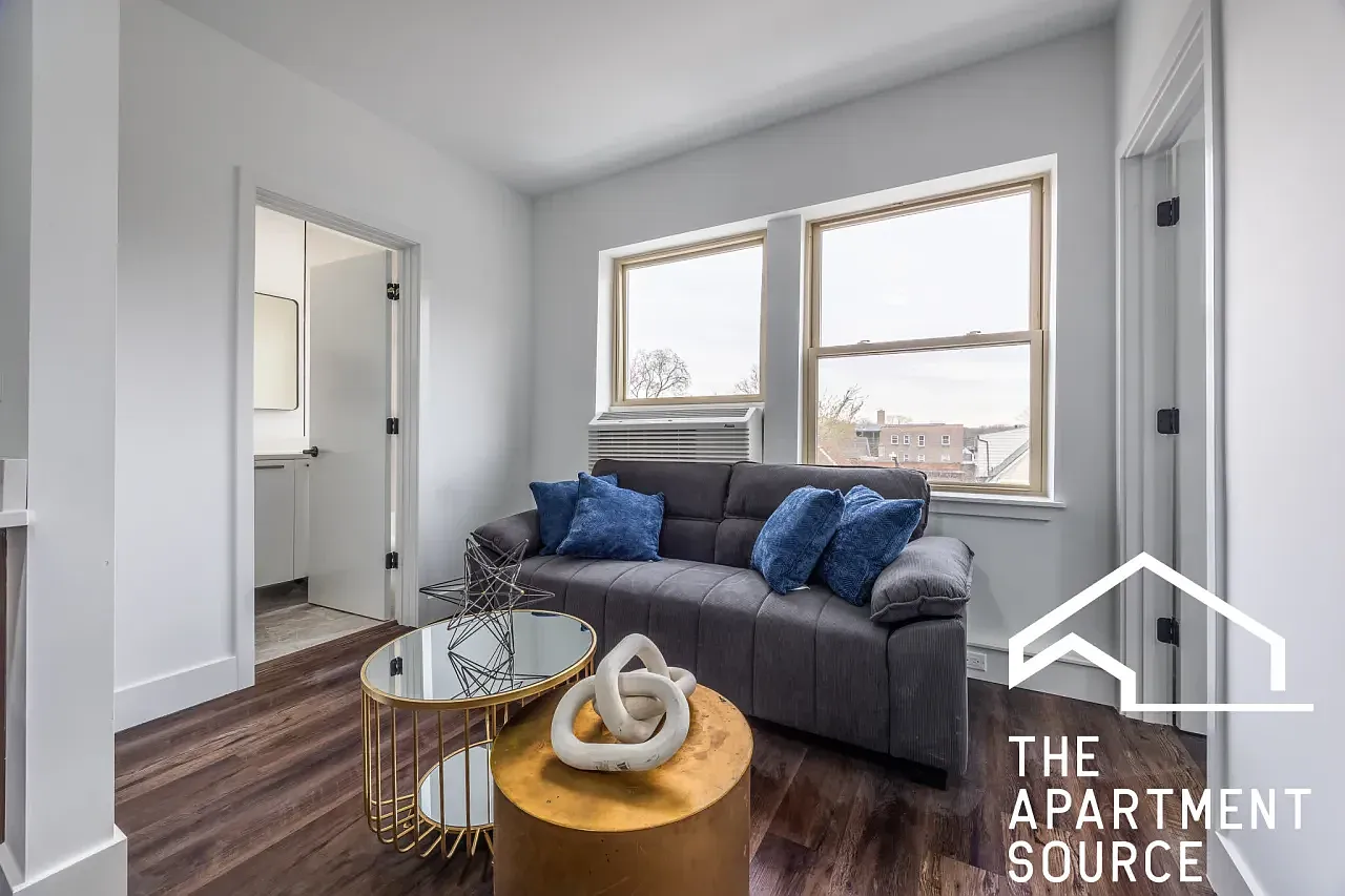 1 bed, 750 sqft, $1,925 — Photo 3
