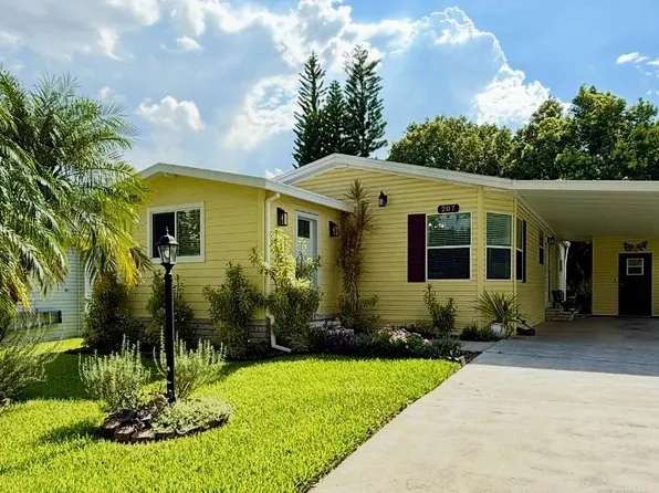 207 Choo Choo Ln, Valrico, FL 33594