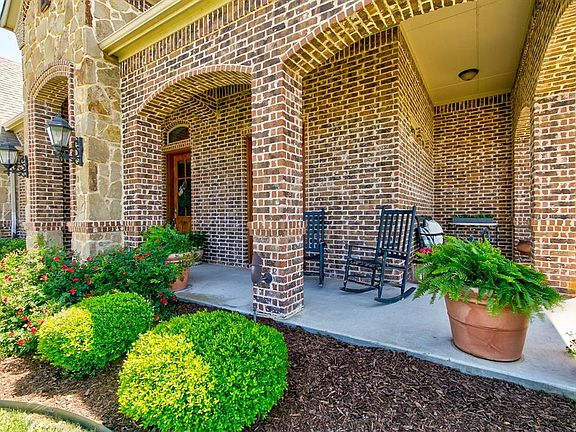 4th image of 109 Bearclaw Cir