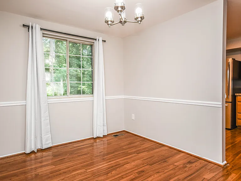 10231 Millstream Dr — Photo 7
