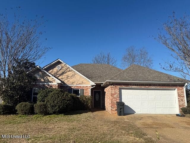 1st image of 114 Prewitt Cir