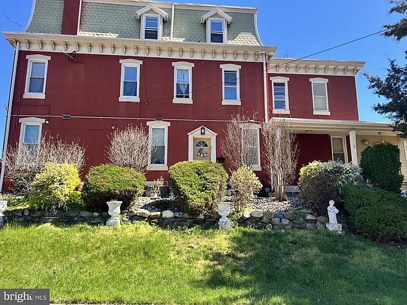 3rd image of 6933 Ditman St